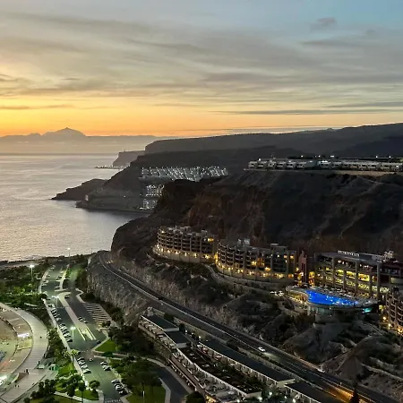 Balcony - With Ocean View. Apartment *