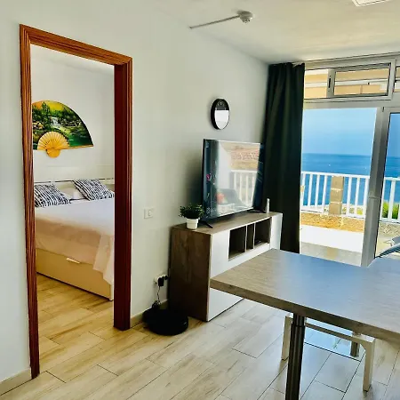 Balcony - With Ocean View. Apartment *